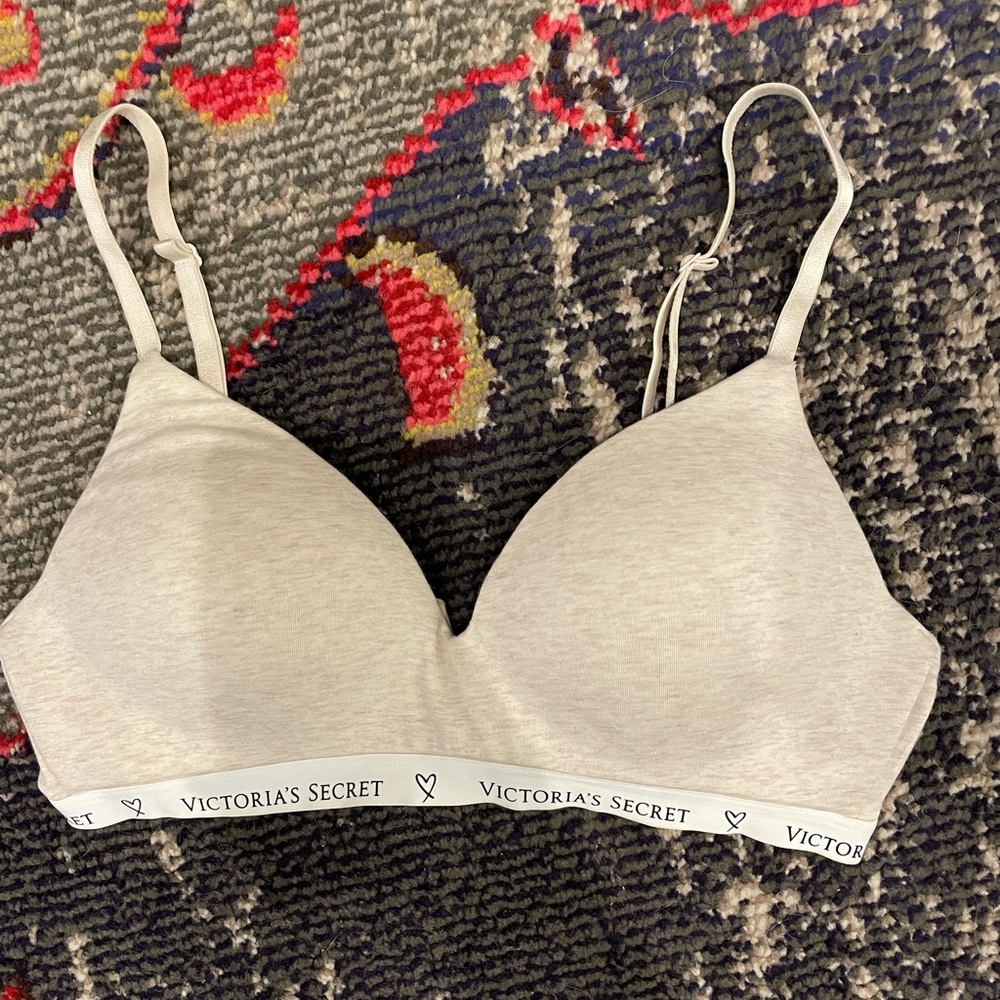 Victoria’s Secret T shirt Bra